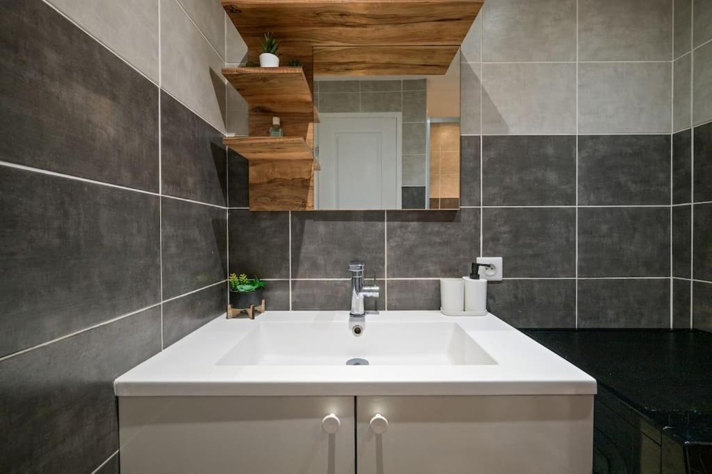 Appartement F3, 2 Chambres, 80M2 ニース エクステリア 写真